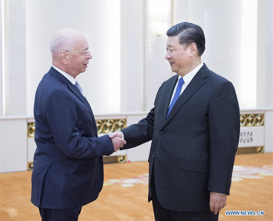 Xi Jinping rencontre le président exécutif du FEM