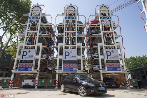 Un parking de type « grande roue » installé dans la zone résidentielle de Laojiu à Nanjing