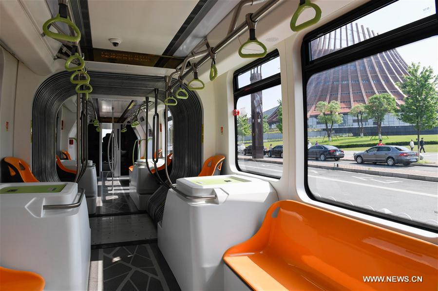 Le premier véhicule sur rails virtuels au monde va démarrer sa phase d'essai à Zhuzhou