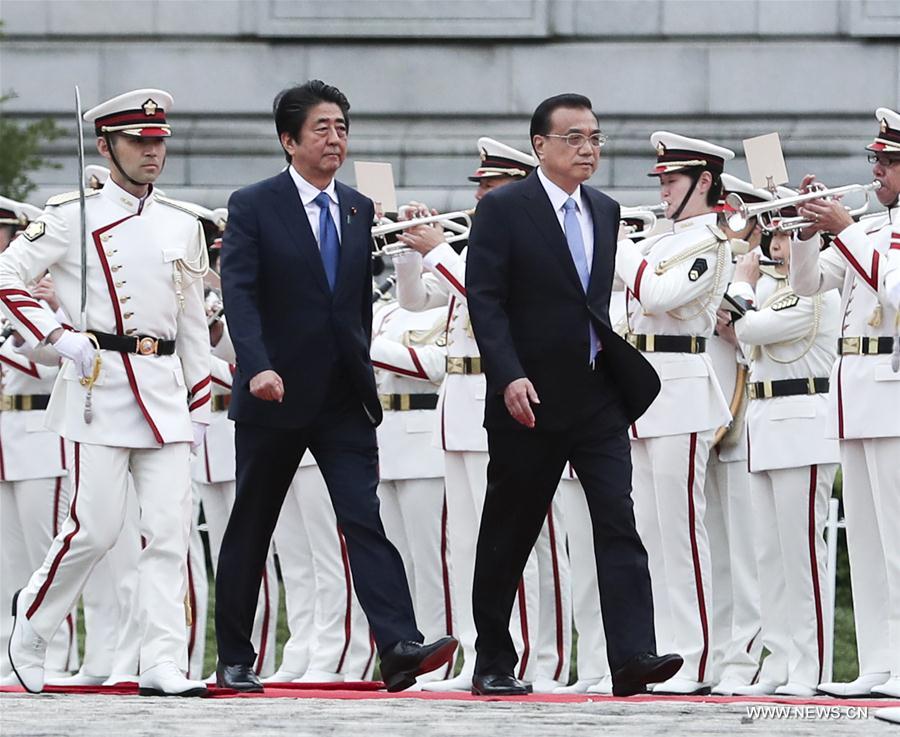 Le PM chinois appelle à des efforts conjoints pour ramener les relations sino-japonaises sur la bonne voie