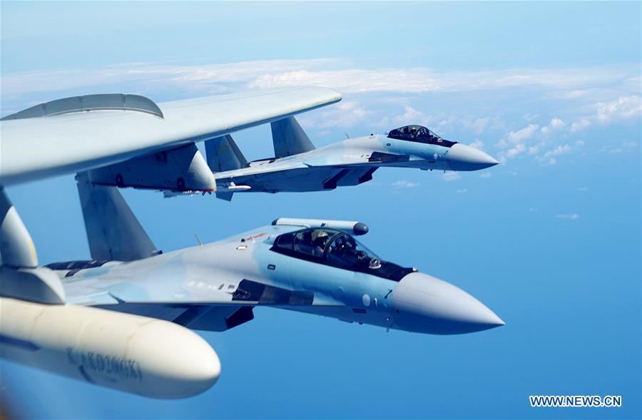 La Chine envoie des chasseurs Su-35 pour une patrouille d'entraînement au-dessus de l'île de Taiwan