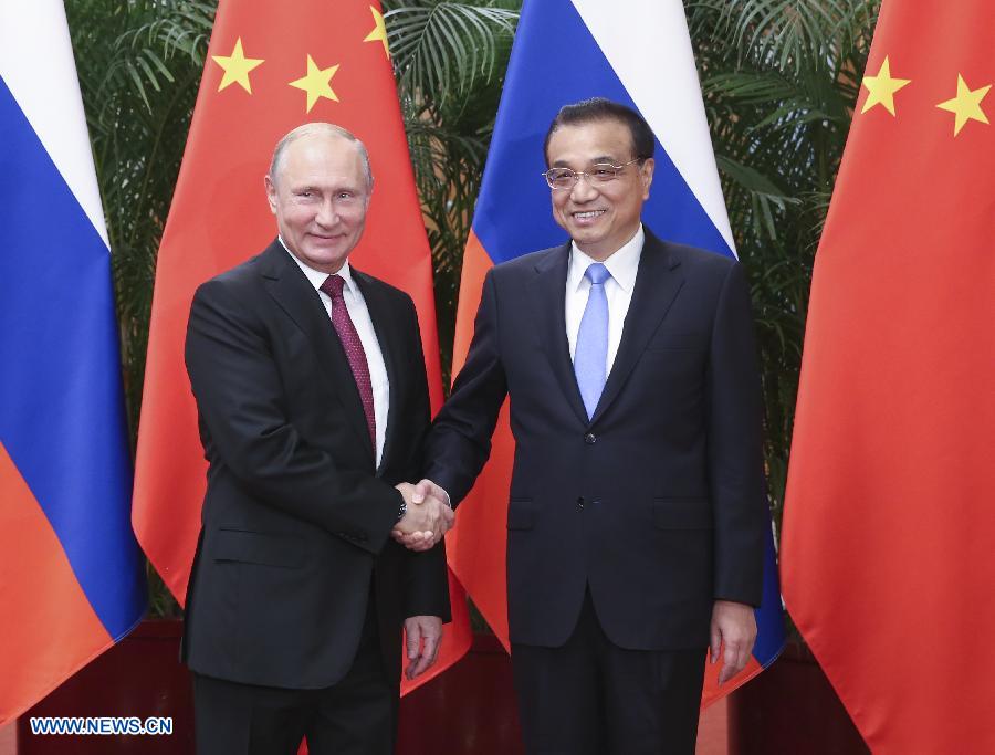 Le Premier ministre chinois Li Keqiang rencontre le président russe Vladimir Poutine