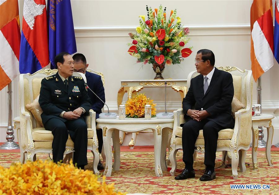 Le PM cambodgien rencontre le ministre chinois de la Défense