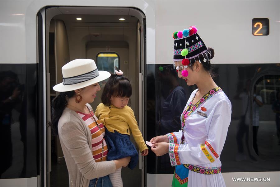 Chine : mise en service d'une nouvelle ligne ferroviaire reliant des villes touristiques du sud-ouest