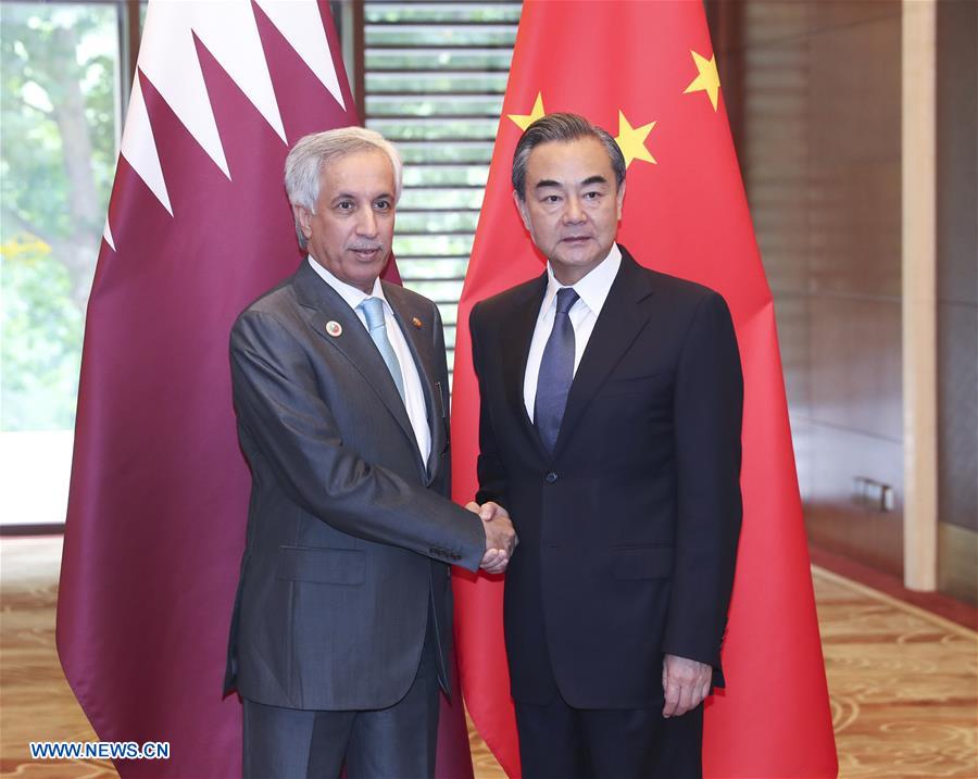 Le conseiller d'Etat chinois Wang Yi s'entretient avec le ministère des Affaires étrangères du Qatar