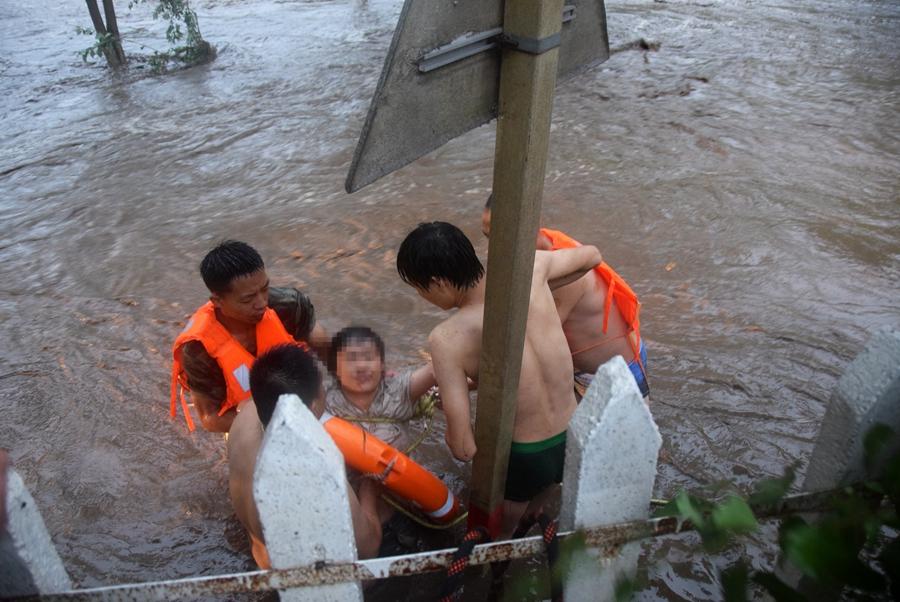 Beijing : des inondations après des jours de pluie