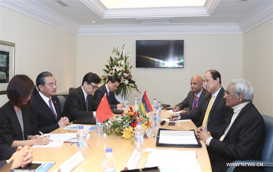 Les relations bilatérales au centre des discussions entre le chef de la diplomatie chinoise et son homologue mauricien