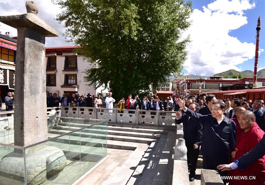 Le Premier ministre chinois met l'accent sur le développement et la prospérité durables au Tibet