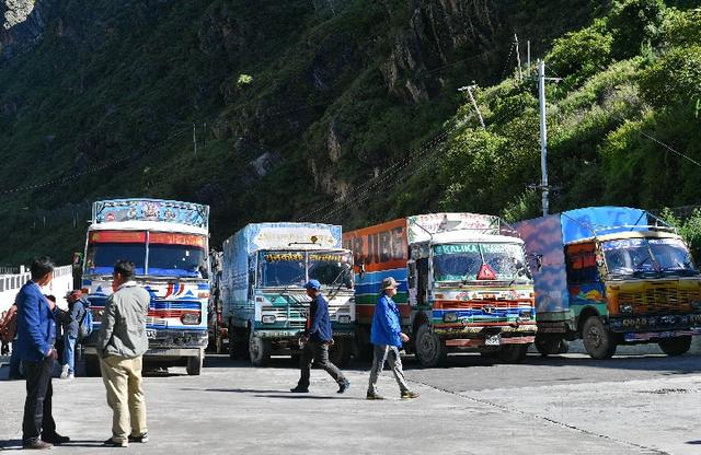 Comment une ville frontalière du Tibet connait un boom du commerce