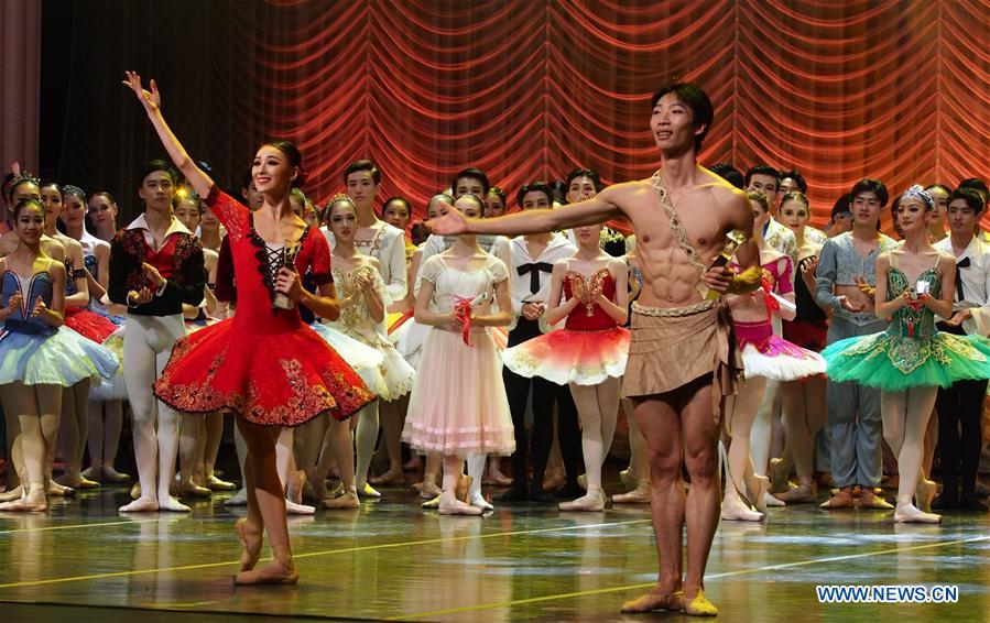 Pas de Grand Prix au 6e Concours international de ballet de Shanghai