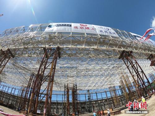 Beijing : le hangar d'avions le plus long du monde a reçu son toit