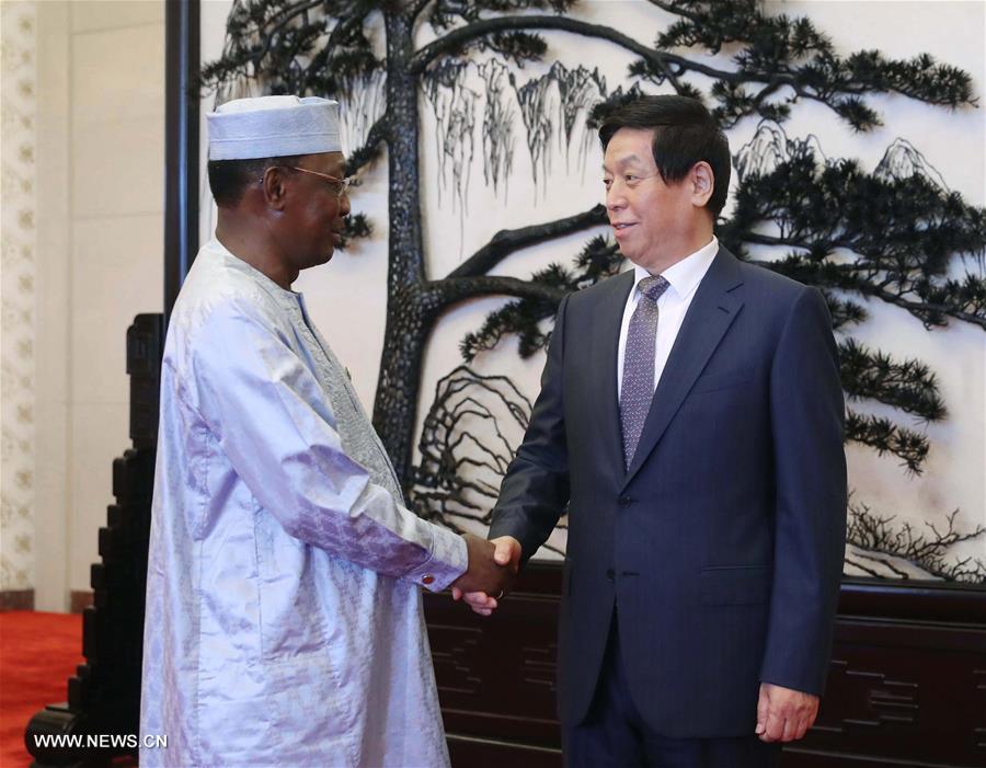 Le plus haut législateur chinois rencontre le président tchadien