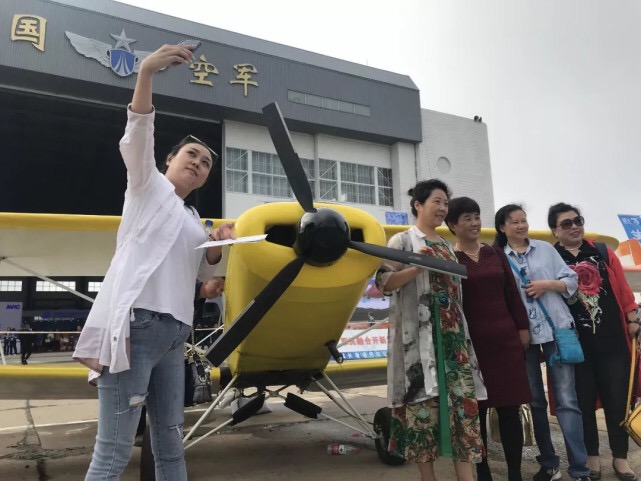 Un petit avion devient la star du Salon de l'aviation de Changchun