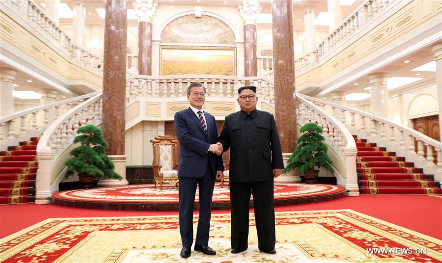 Pourparlers entre Kim et Moon sur les relations intercoréennes et la dénucléarisation de la péninsule