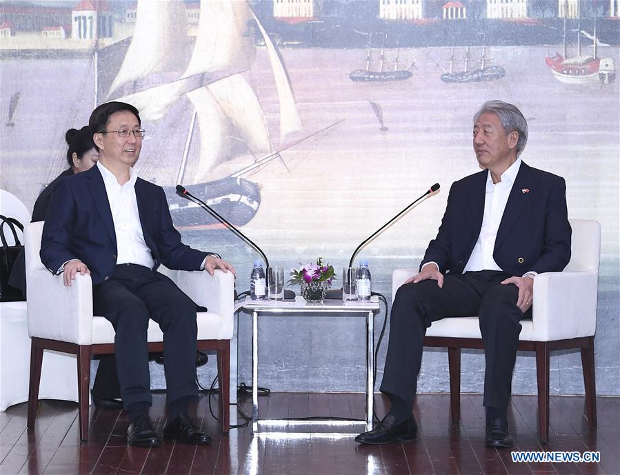 La Chine et Singapour vont promouvoir la coopération bilatérale et défendre le commerce multilatéral