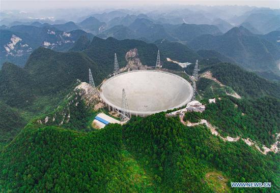 Le télescope FAST stimule le tourisme local dans le Guizhou