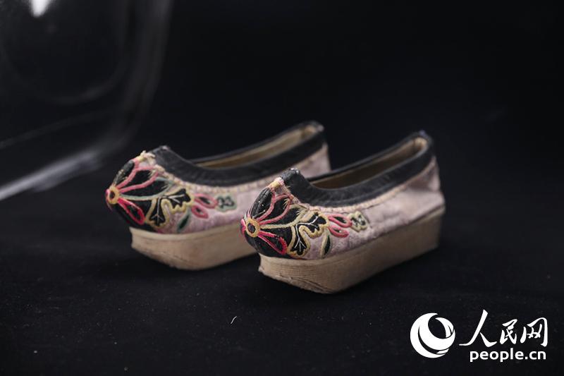 Beauté et esthétique des chaussures dans la Chine ancienne
