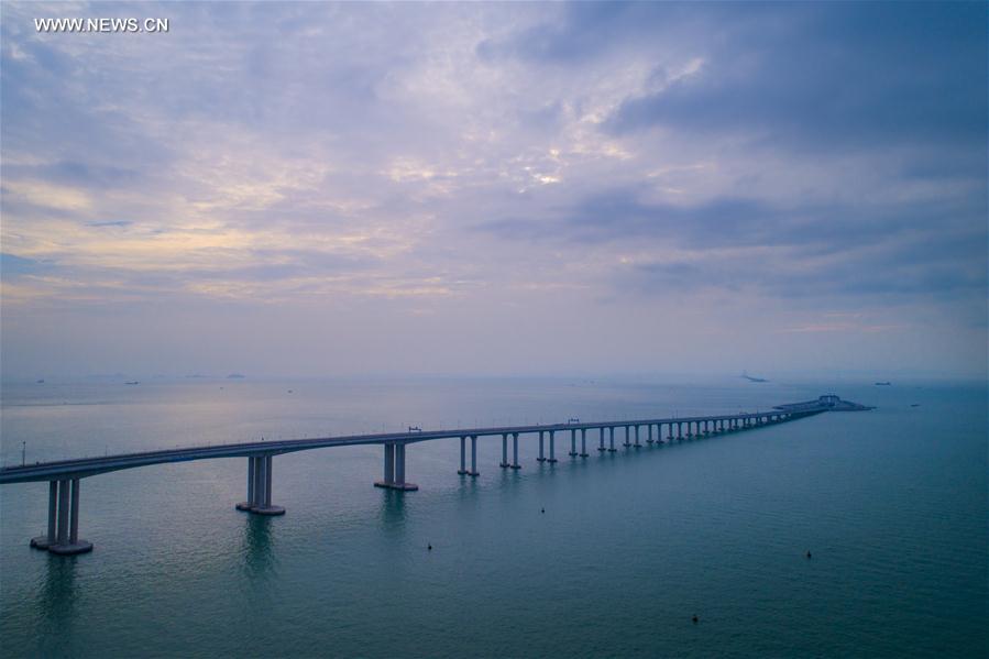 Chine : vue aérienne du pont Hong Kong-Zhuhai-Macao