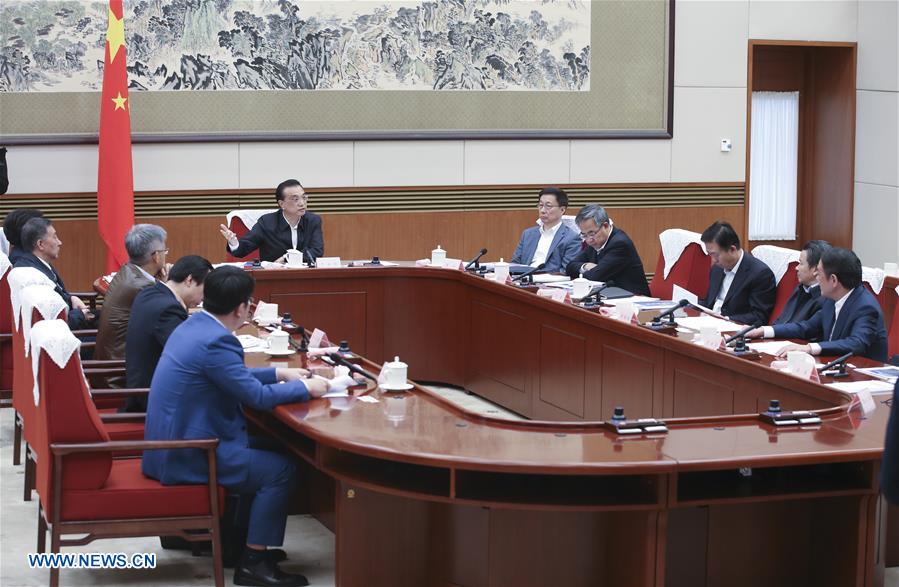 Li Keqiang appelle à des efforts pour maintenir une économie stable et saine