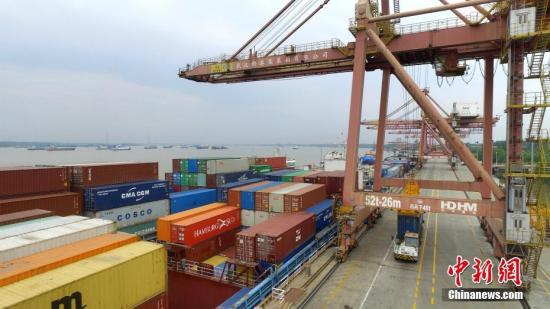 Les importations et les exportations de la Chine ont augmenté de 11,3% au cours des 10 premiers mois