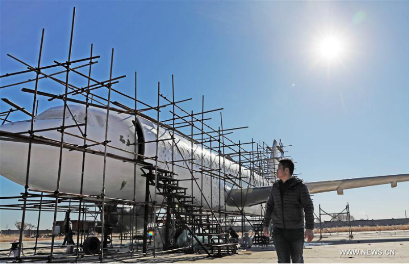 Liaoning : un villagois fabrique une maquette taille réelle d'un Airbus