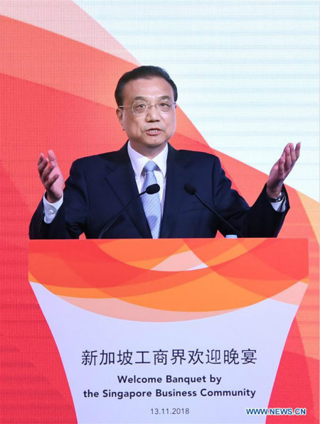 Le Premier ministre chinois appelle à renforcer la coopération économique entre la Chine et Singapour