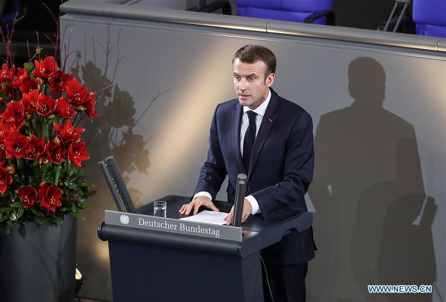 Le président français appelle à une Europe plus unie et plus indépendante devant le Parlement allemand