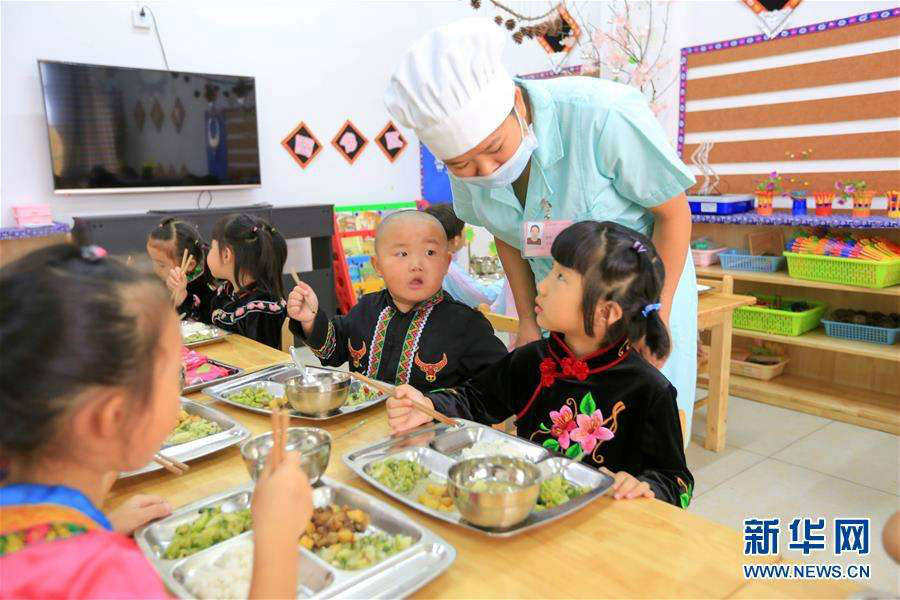 Presque un million d'enfants bénéficient d'un projet d'alimentation scolaire