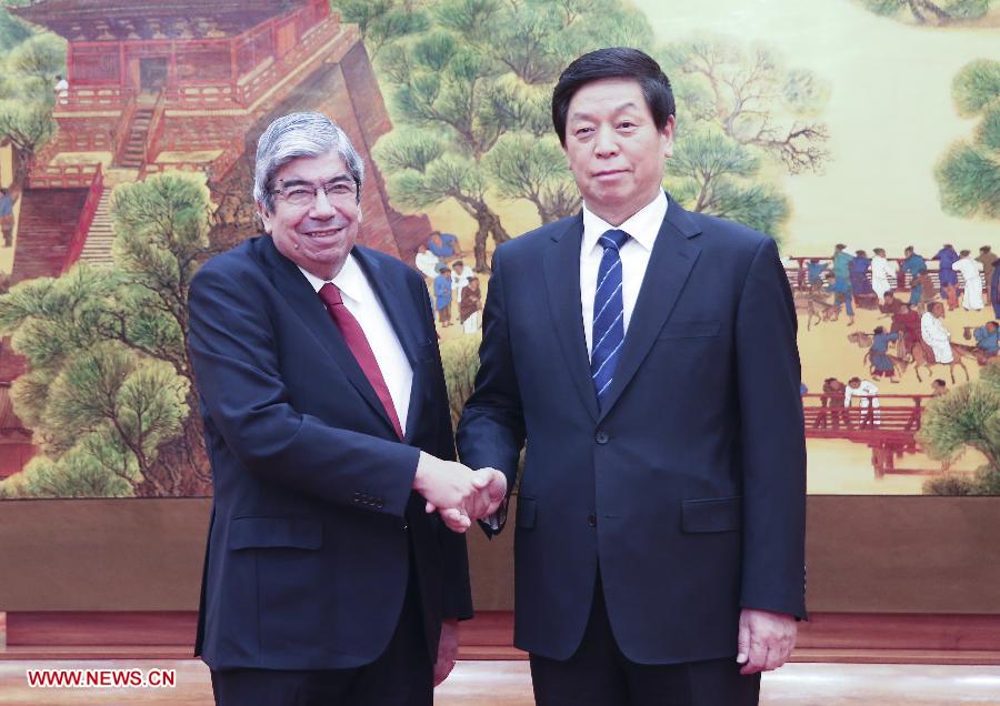 La Chine et le Portugal s'engagent à renforcer les échanges et la coopération parlementaires