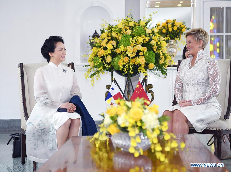 La première dame chinoise appelle à une coopération plus étroite avec le Panama sur la prévention du sida
