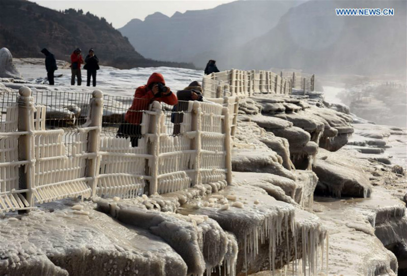 Les époustouflants paysages hivernaux de la cascade de Hukou