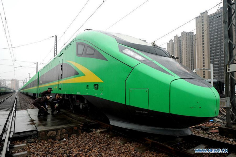Le nouveau train à grande vitesse chinois Fuxing mis en service avant le Chunyun