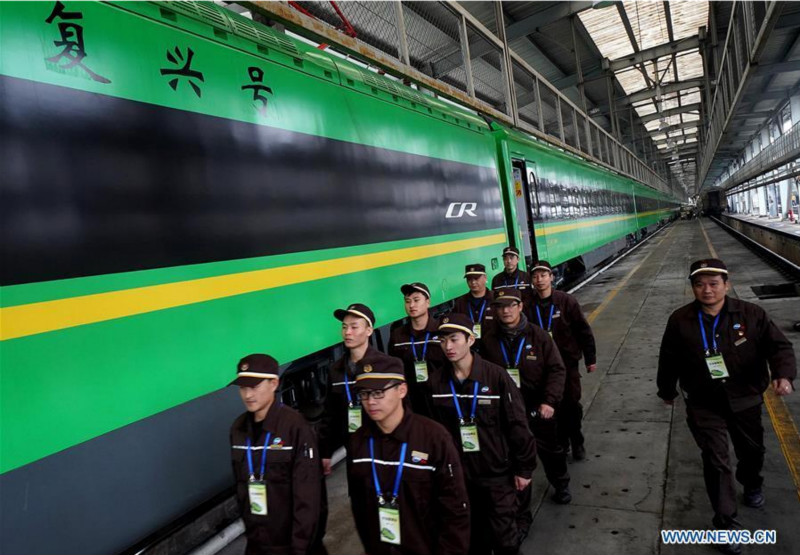 Le nouveau train à grande vitesse chinois Fuxing mis en service avant le Chunyun