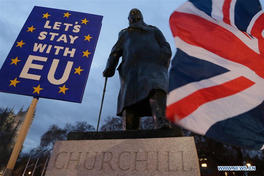 Le parlement britannique rejette l'accord sur le Brexit lors d'un vote historique