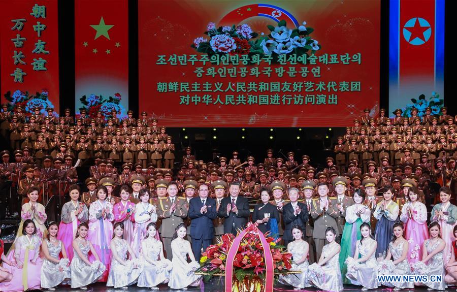 Xi Jinping et son épouse rencontrent un haut responsable de la RPDC et assistent à un spectacle