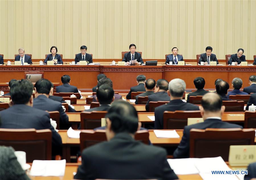 Le plus haut législateur chinois appelle à des efforts concertés pour organiser une session législative annuelle réussie