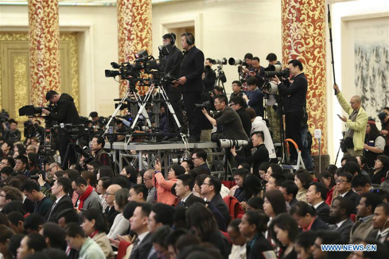 Le Premier ministre chinois rencontre la presse