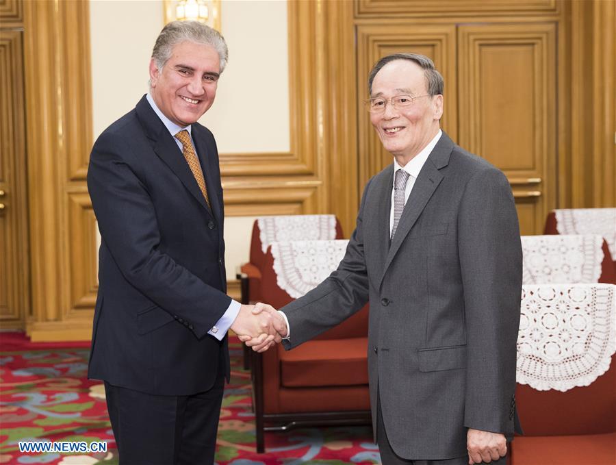 Le vice-président chinois rencontre le ministre pakistanais des Affaires étrangères