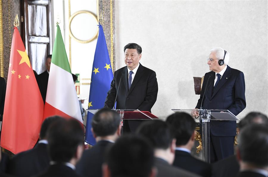 Xi Jinping appelle les milieux d'affaires et culturel à contribuer davantage à la coopération sino-italienne