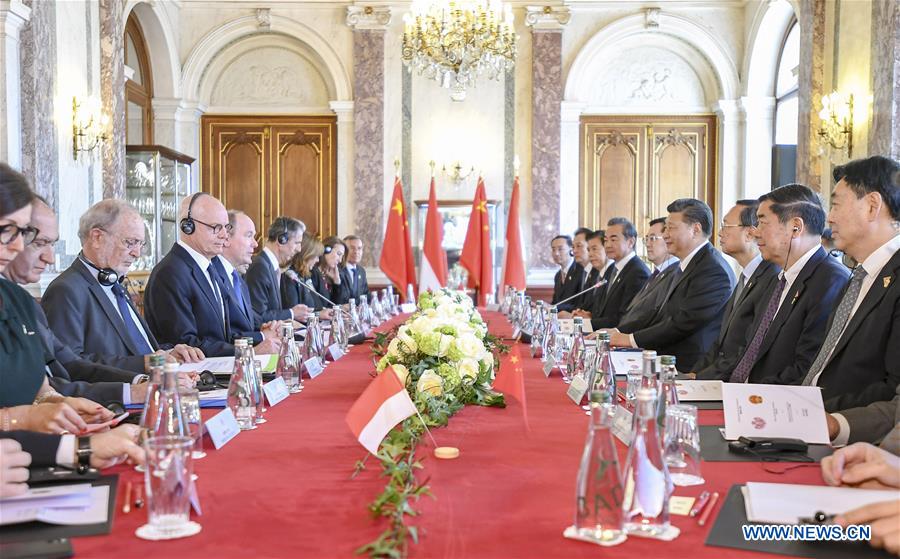 Chine/Monaco : le président Xi s'entretient avec le prince Albert II sur le renforcement des relations bilatérales