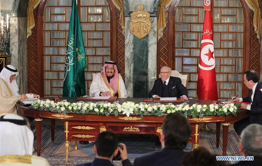 Tunisie: signature de deux accords bilatéraux en présence du roi Salmane Ben Abdelaziz Al Saoud