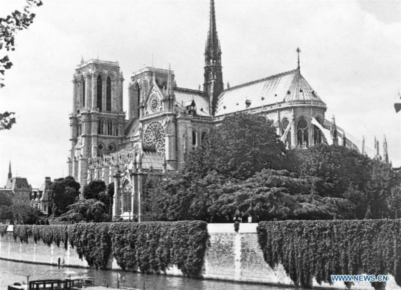 Les photos d'archives de la cathédrale Notre-Dame