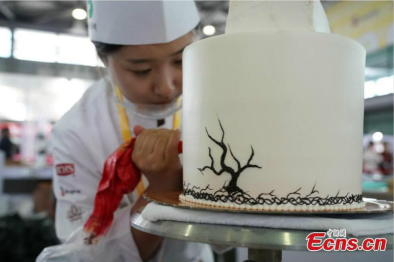 Tenue d'un concours de pâtisserie à Shanghai
