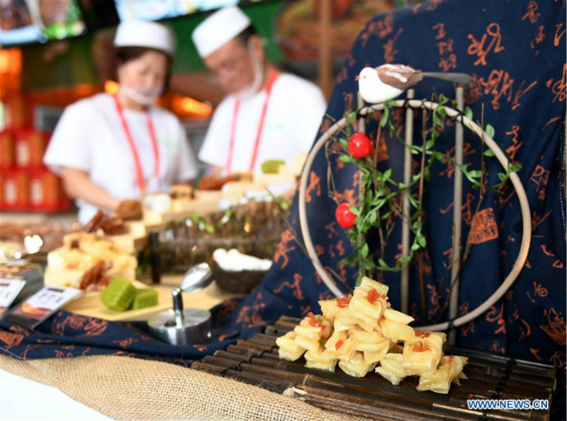 Le festival gastronomique présente la diversité culturelle en Asie