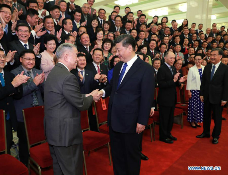 Le président chinois rencontre des représentants des Chinois d'outre-mer