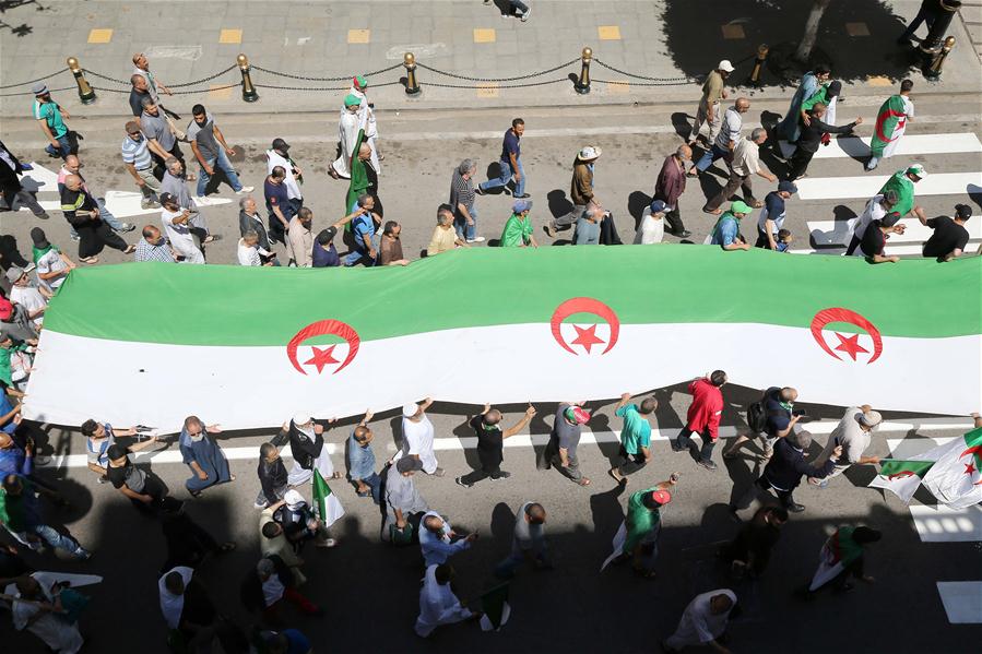 Algérie : les manifestants refusent le dialogue avec les représentants du système en vue d'une sortie de crise