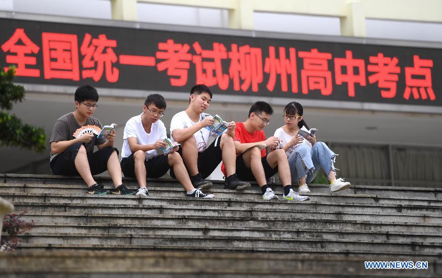 Des millions d'élèves chinois passent l'examen national d'entrée à l'université