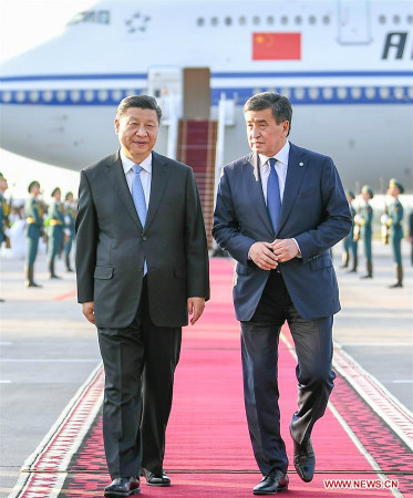 Le président chinois arrive au Kirghizistan pour une visite d'Etat et le sommet de l'OCS