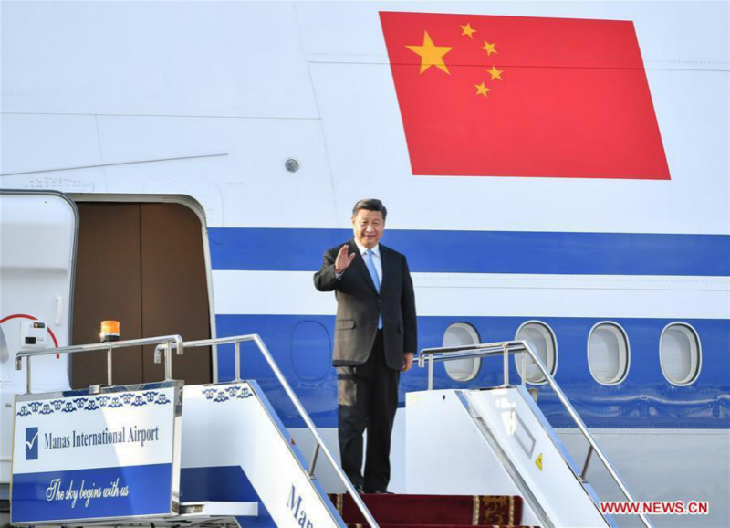 Le président chinois arrive au Kirghizistan pour une visite d'Etat et le sommet de l'OCS