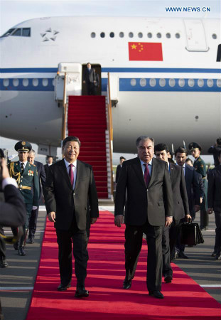 Arrivée de Xi Jinping au Tadjikistan pour le sommet de la CICA et une visite d'Etat